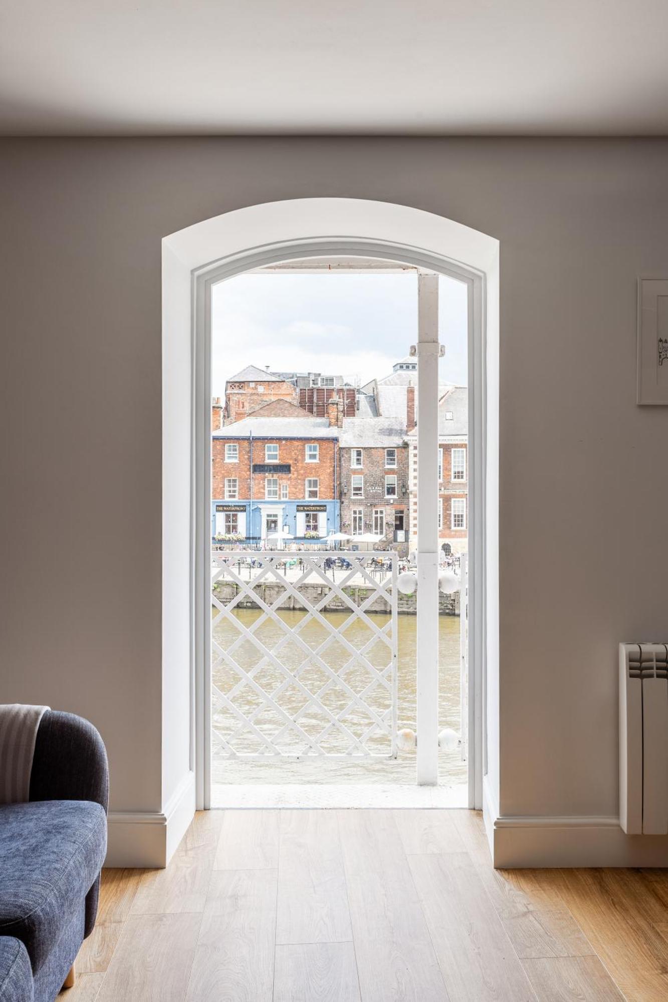 Luxury Apartment Woodsmill View - On The River - With Balcony - Recently Refurbished York Ngoại thất bức ảnh
